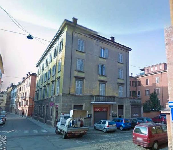 Appartamento con 6 locali in vendita in Via Francesco Rismondo, Centro Storico, Modena