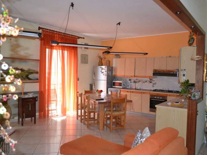 Appartamento trilocale in vendita in Via Agrigento No Number, Centro, Caltagirone