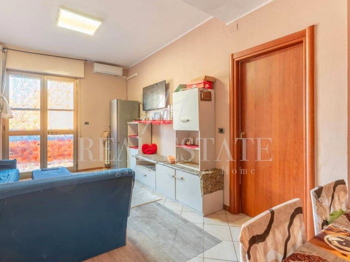 Appartamento trilocale in vendita in Via Asiago, Gorla, Milano