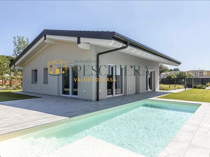 Casa quadrilocale in vendita in Via Santa Maria, Centro, Pozzolengo