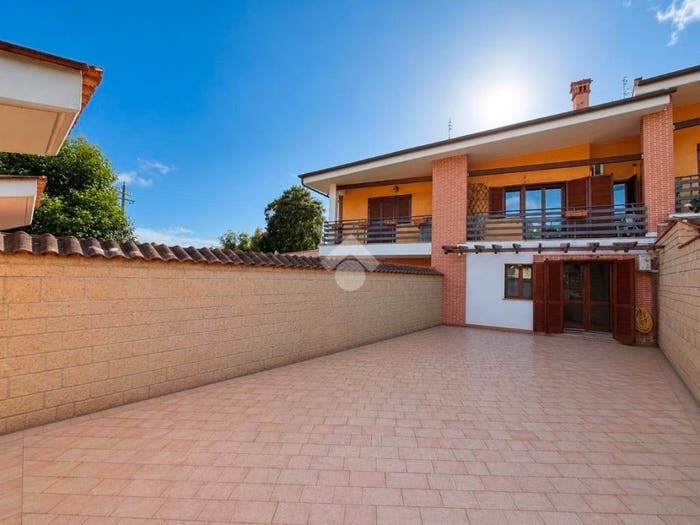 Casa con 6 locali in vendita in Via Vigne Nuove, Colli di Cicerone Landi, Genzano di Roma