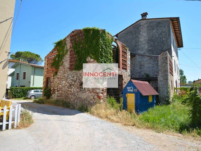 Casa con 5 locali in vendita in Via dei Pellegrini, Sant'Angelo, Lucca