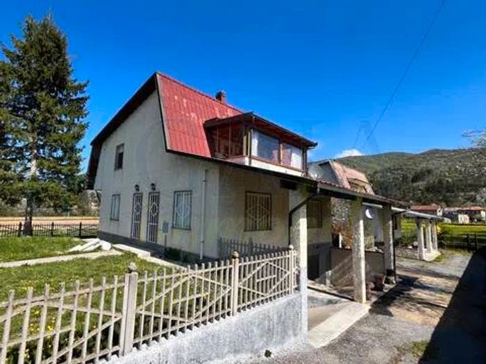 Casa quadrilocale in vendita in Località Marcagiolo Montela, Bardineto
