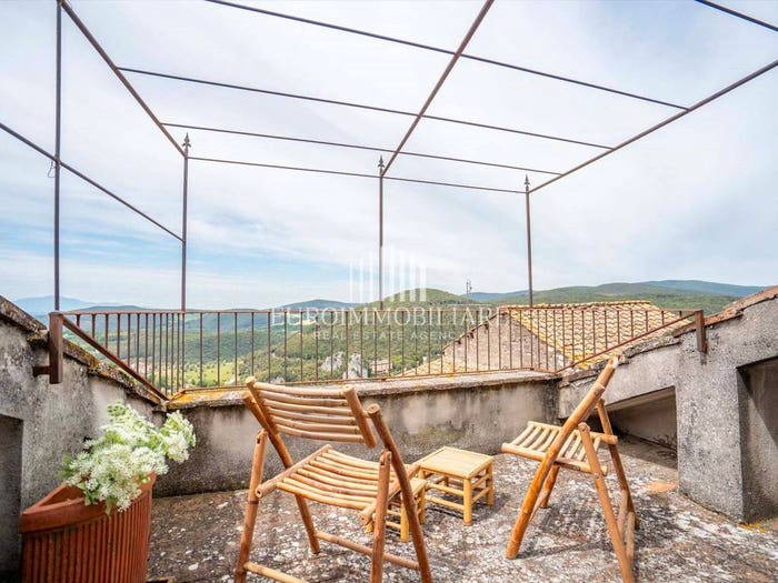 Casa con 6 locali in vendita in Via Garibaldi, Centro, Amelia