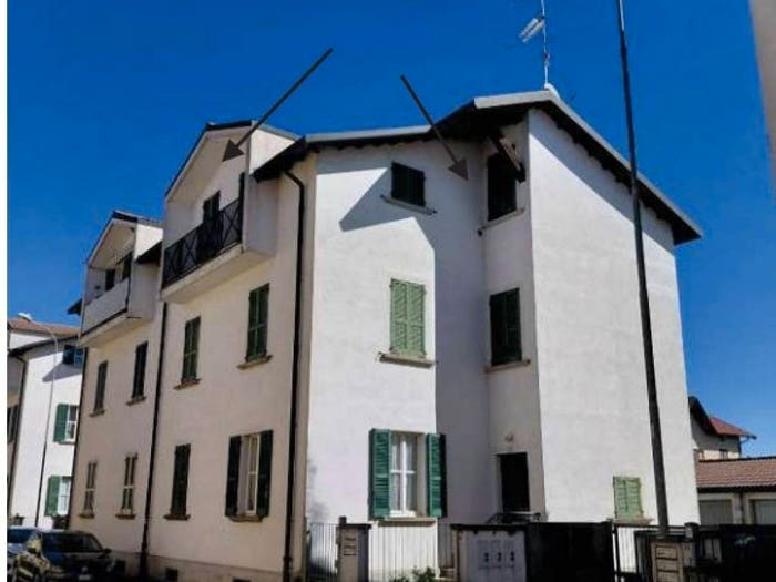 Appartamento quadrilocale in vendita in Via Aprile, Centro, Vedano Olona