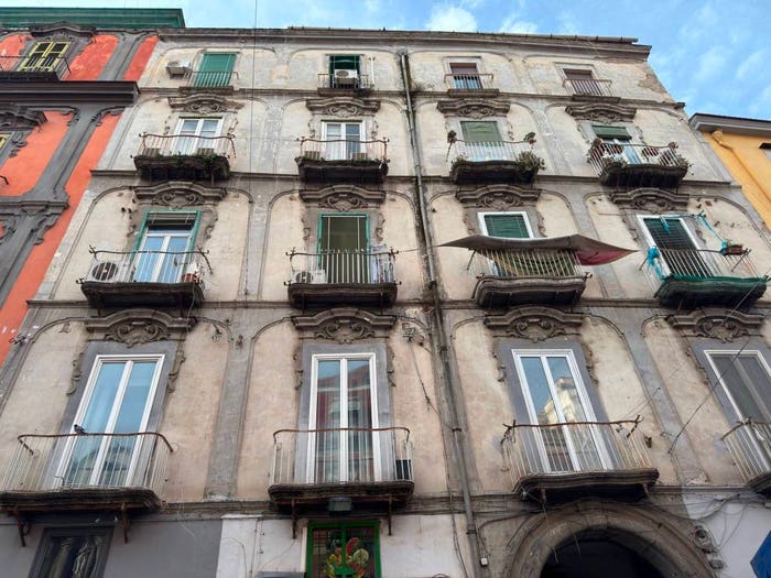 Appartamento con 6 locali in vendita in Via dei Vergini, Sanità, Napoli