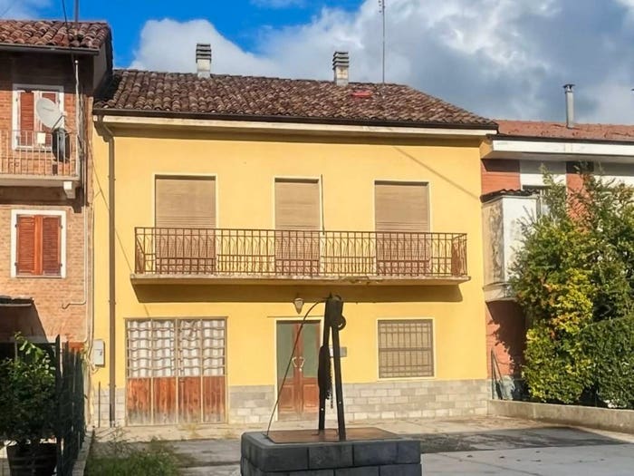 Casa con 6 locali in vendita in Via San Vittore, Centro, Priocca
