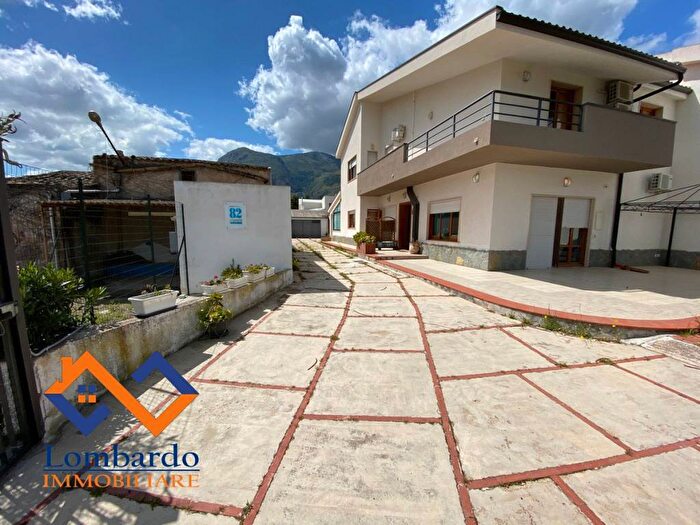 Casa con 6 locali in vendita in Contrada Intavolata, Castellammare del Golfo
