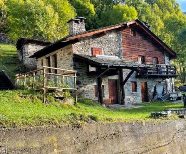Appartamento bilocale in vendita in Località Giuel, Centro, Grosio