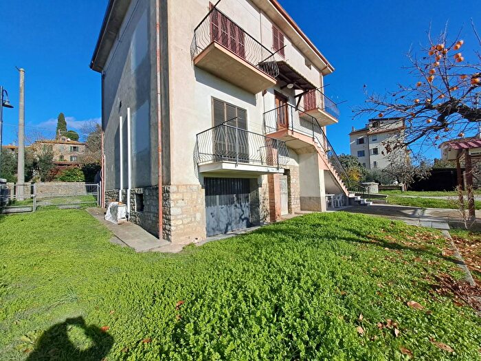 Case in Vendita e in Affitto - 2