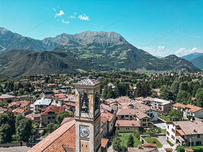 Appartamento trilocale in vendita in Via Fontana Nebbiana, Centro, Cremeno