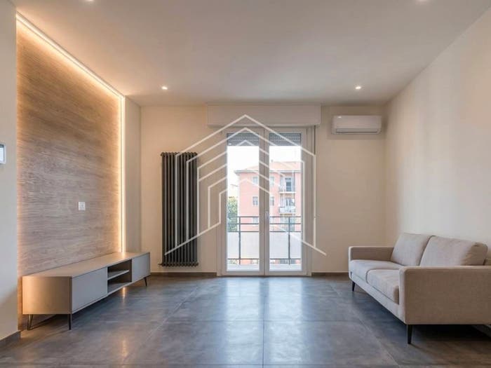 Appartamento quadrilocale in vendita in Via Genova, Mazzini Fossolo, Bologna