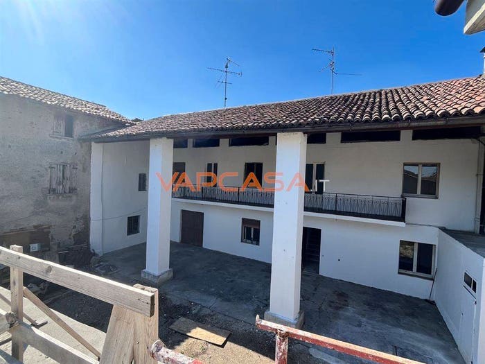 Casa con 5 locali in vendita in VIA MONTE SAN MICHELE, Fontanella