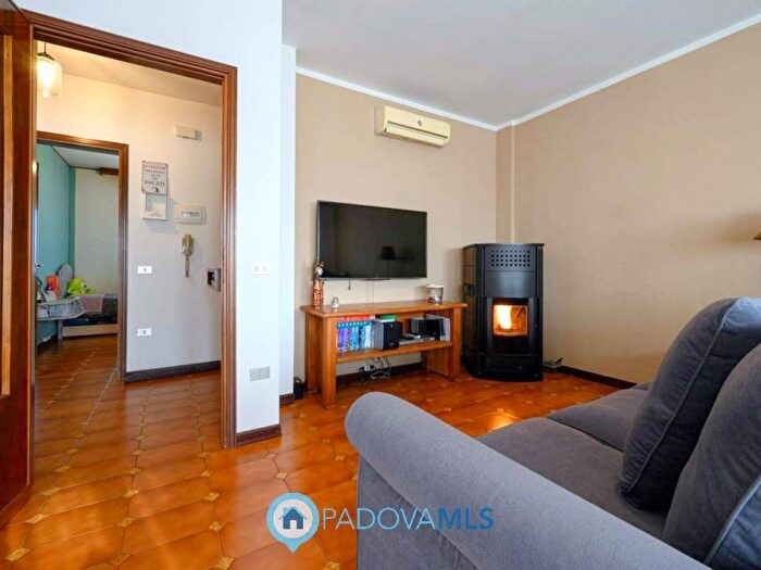 Appartamento con 5 locali in vendita in Via Antonio Vivaldi, Centro, Cartura