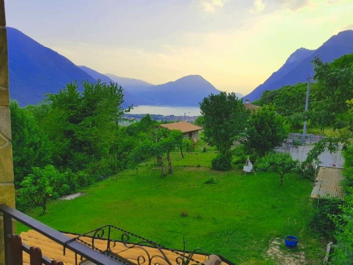 Casa con 6 locali in vendita in Via Provinciale, Carlazzo