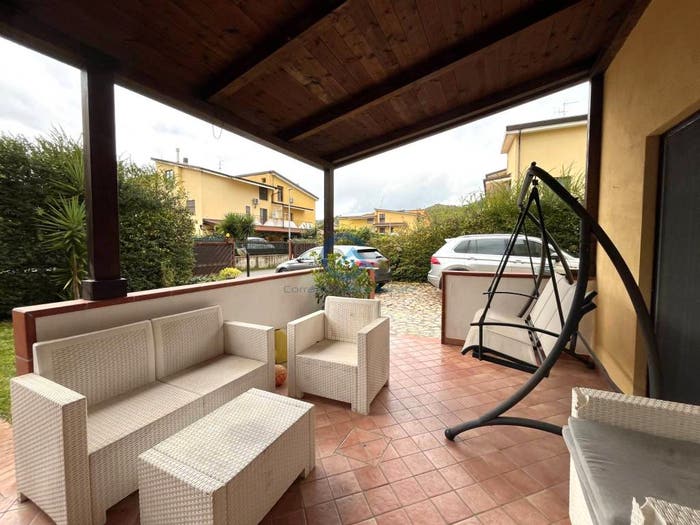Casa con 6 locali in vendita in Via Martiri di Nassirya, San Floro