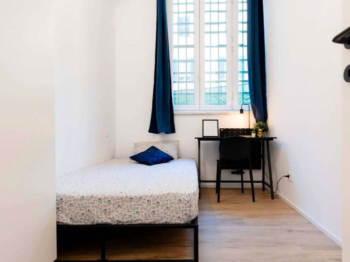 Appartamento quadrilocale in affitto in Via Don Bosco, Lodi Brenta, Milano