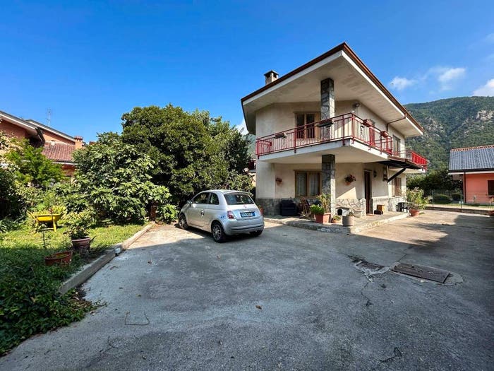 Casa con 5 locali in vendita in Via Medagli, Sant'Antonino di Susa