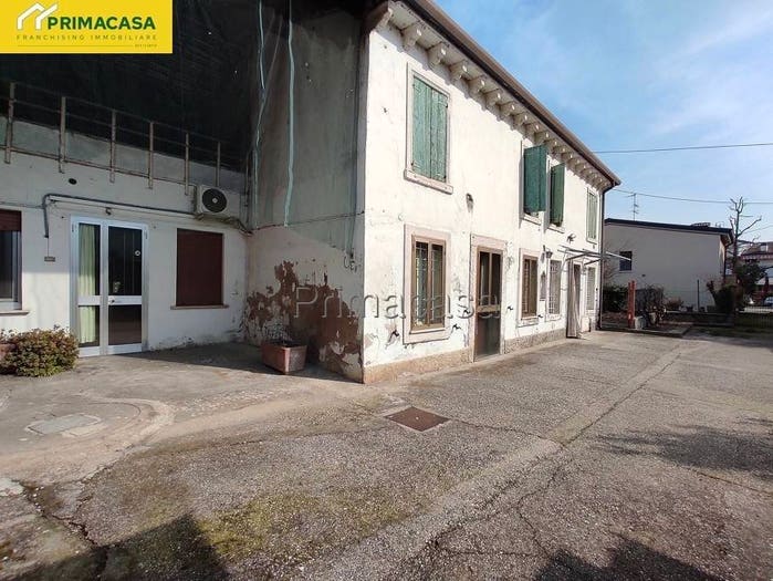 Casa con 6 locali in vendita in Beccacivetta Azzano, Castel d'Azzano