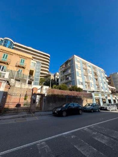 Casa con 6 locali in vendita in Viale Regina Margherita, Regina Margherita Torrente Trapani, Messina