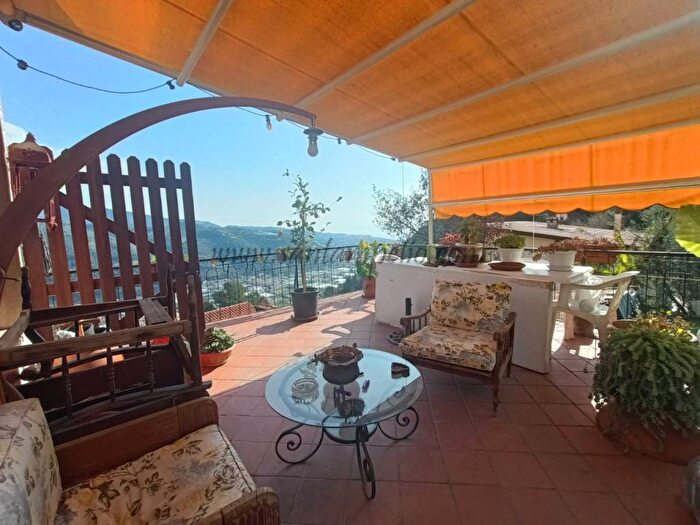 Casa quadrilocale in vendita in Strada degli Olandesi, Camporosso