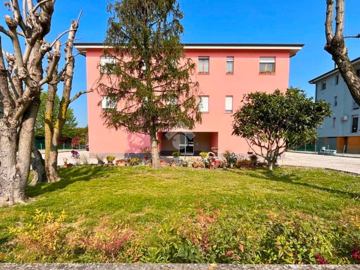 Appartamento trilocale in vendita in Via giuriolo, Centro, Molinella