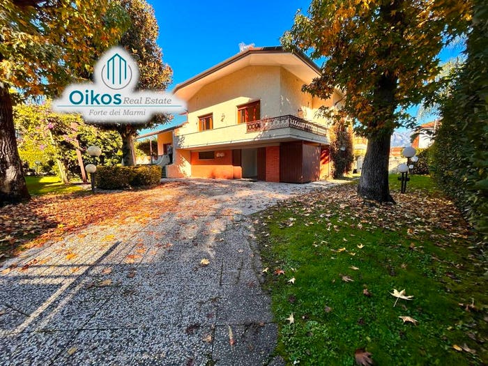 Casa con 6 locali in vendita in Via Duca degli Abruzzi, Centro, Forte dei Marmi