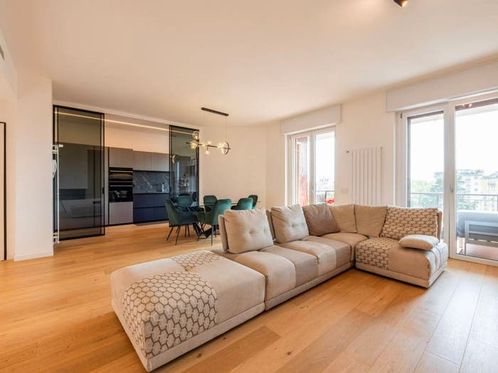 Appartamento quadrilocale in vendita in De Angeli, Milano