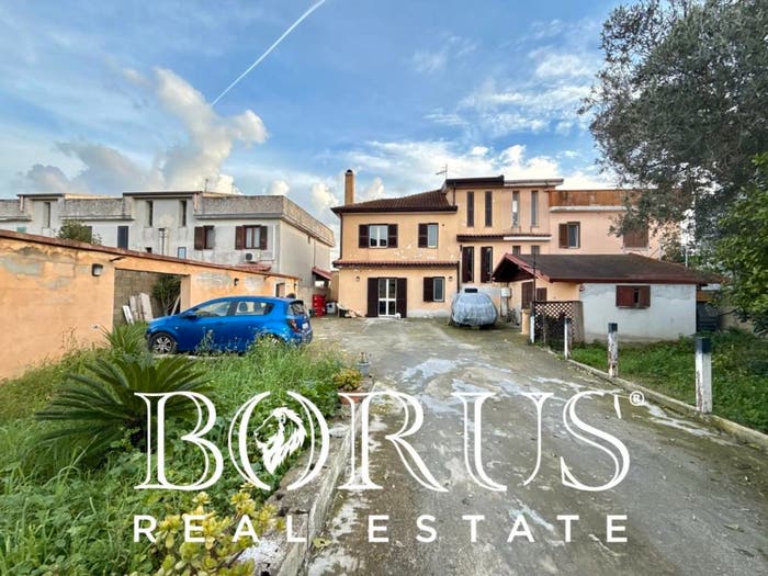 Casa con 5 locali in vendita in Via Modena, Pinetamare, Castel Volturno