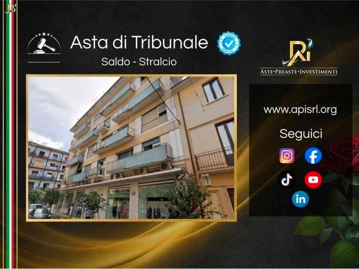Appartamento quadrilocale in vendita in Via Sabotino, Centro Mancini, Cosenza