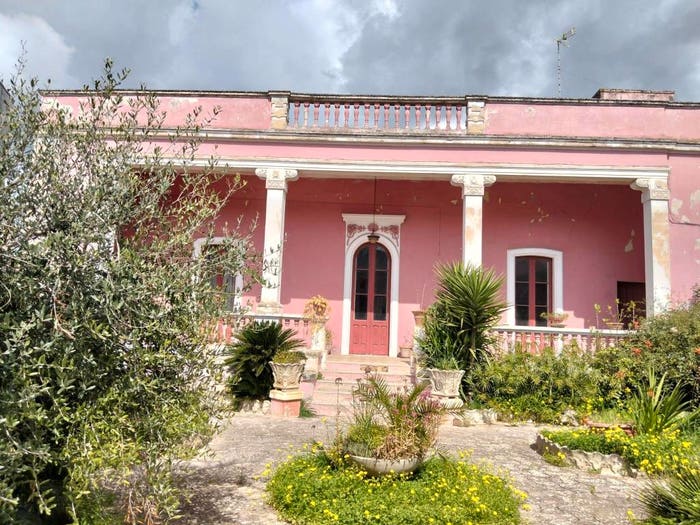 Casa con 6 locali in vendita in Via Grottella, Copertino