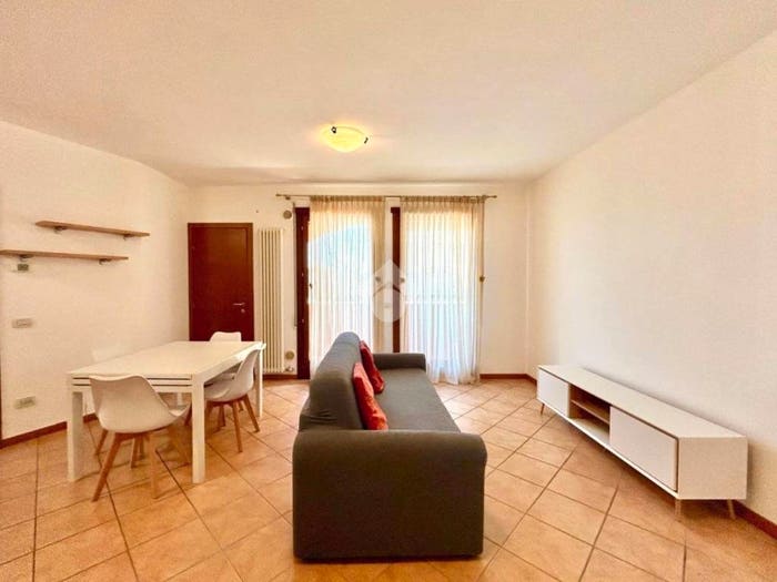 Appartamento monolocale in affitto in Via G Rossini, Centro, Creazzo