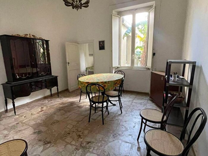 Appartamento trilocale in vendita in Via Dante SNC, Reggio Calabria
