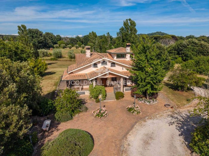 Casa con 6 locali in vendita in Via del Castagno, Manziana