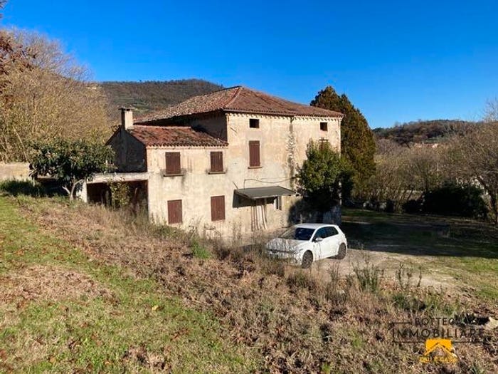 Casa con 6 locali in vendita in Arquà Petrarca