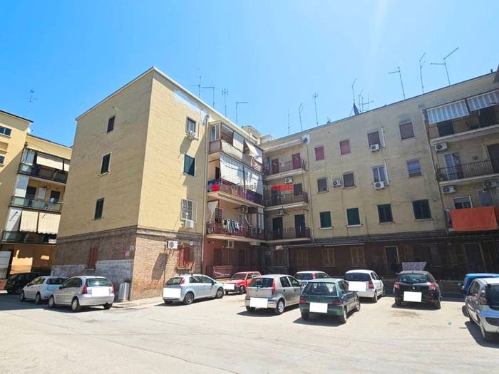Appartamento trilocale in vendita in Piazza San Giuseppe Artigiano, San Ciro Stadio, Foggia