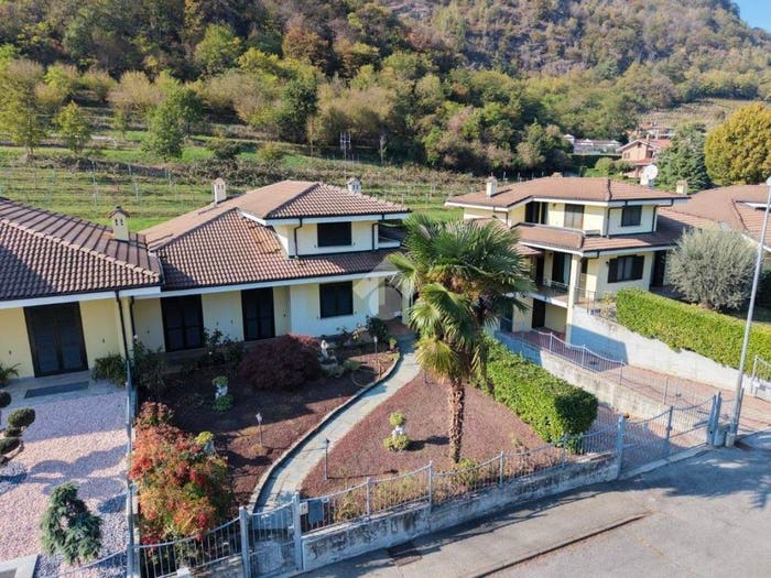 Casa con 6 locali in vendita in Via cavalier Giuseppe Giletta, Centro, Revello
