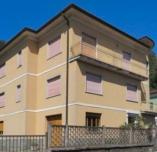 Appartamento trilocale in vendita in Via Della Repubblica, Centro, Bagnone