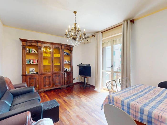 Appartamento trilocale in vendita in Via Isonzo, Verano Brianza