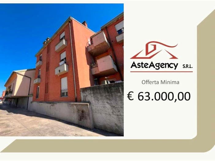 Appartamento quadrilocale in vendita in Via dei Livelli, Centro, Caselle Lurani
