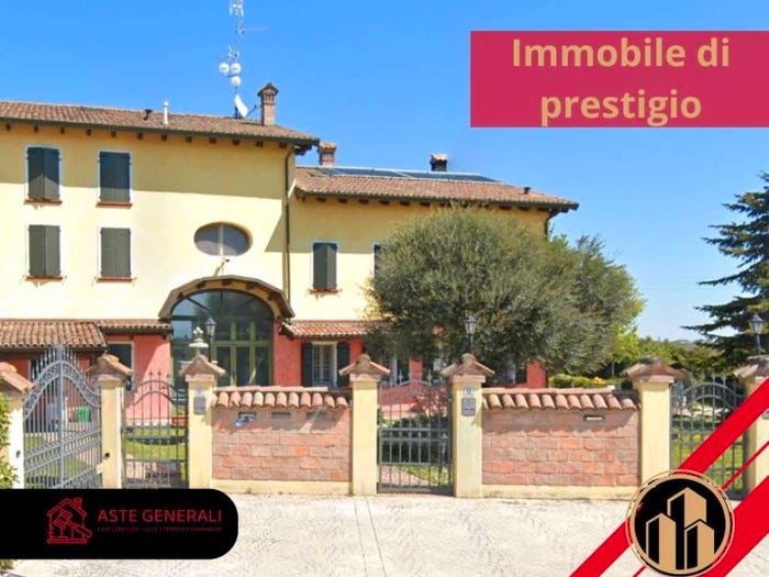 Casa con 6 locali in vendita in Via Franchini, Bomporto