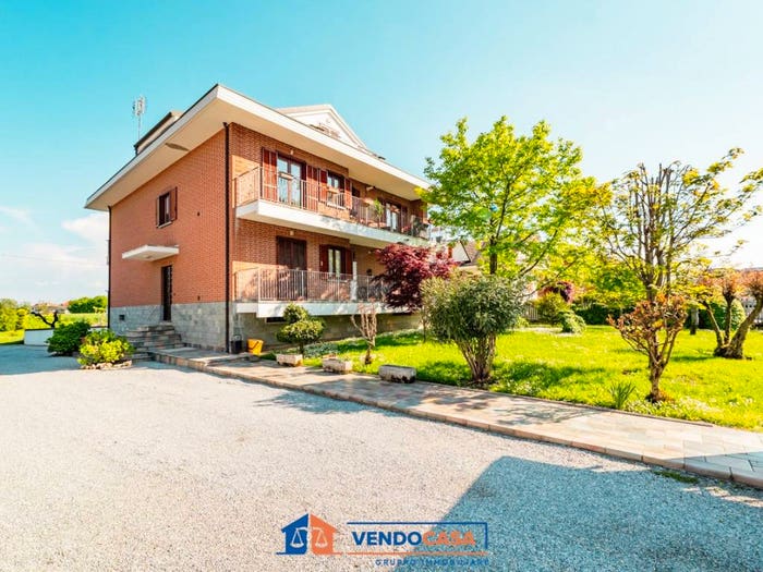 Appartamento con 5 locali in vendita in Via Torino, Centro, Centallo