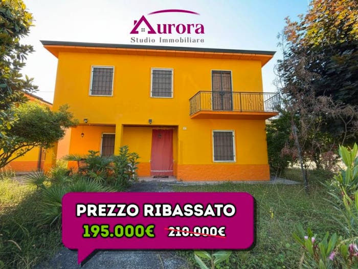 Casa con 6 locali in vendita in Via A Manfredini, San Giuliano, Castelvetro Piacentino