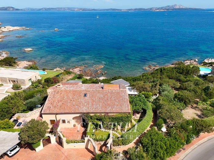 Appartamento bilocale in vendita in Baja Sardinia, Arzachena