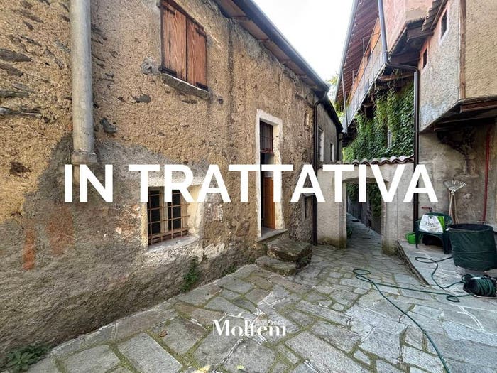 Casa quadrilocale in vendita in Frazione Inesio, Bellano