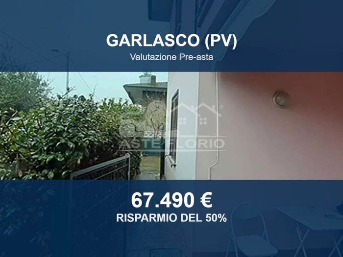 Casa con 6 locali in vendita in Via Santa Lucia, Centro, Garlasco