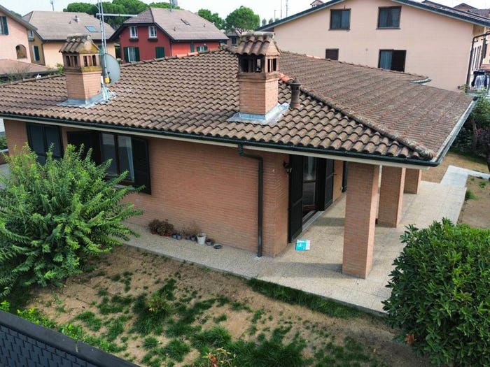 Casa quadrilocale in vendita in Via John e Robert Kennedy, Valera Fratta