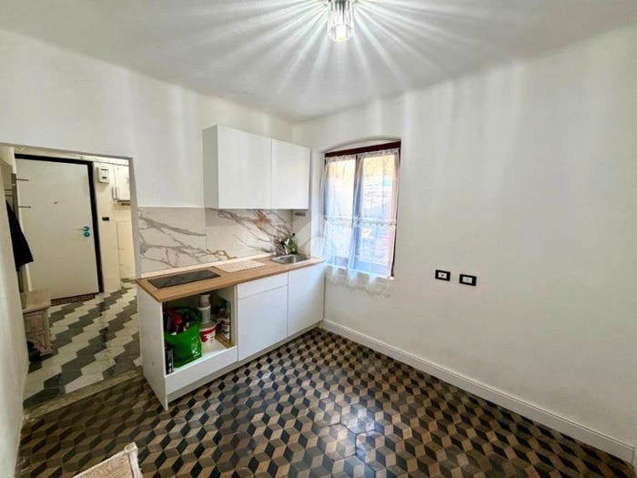 Appartamento bilocale in vendita in Via Celesia, Rivarolo, Genova
