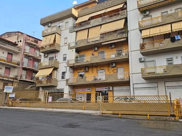 Appartamento trilocale in vendita in Via Giuseppe Garibaldi, Centro, Misterbianco