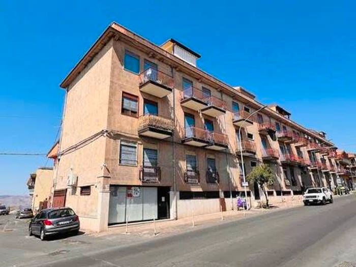 Appartamento con 6 locali in vendita in Via Casale Dei Greci No Number, Adrano